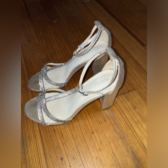 Touch Ups By Benjamin Walk Sandal Block Heels - Picture 6 of 9